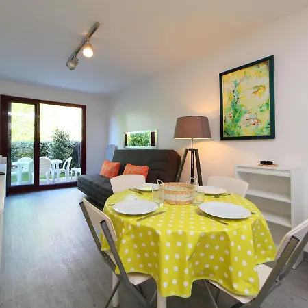 Olympe-5 Apartment